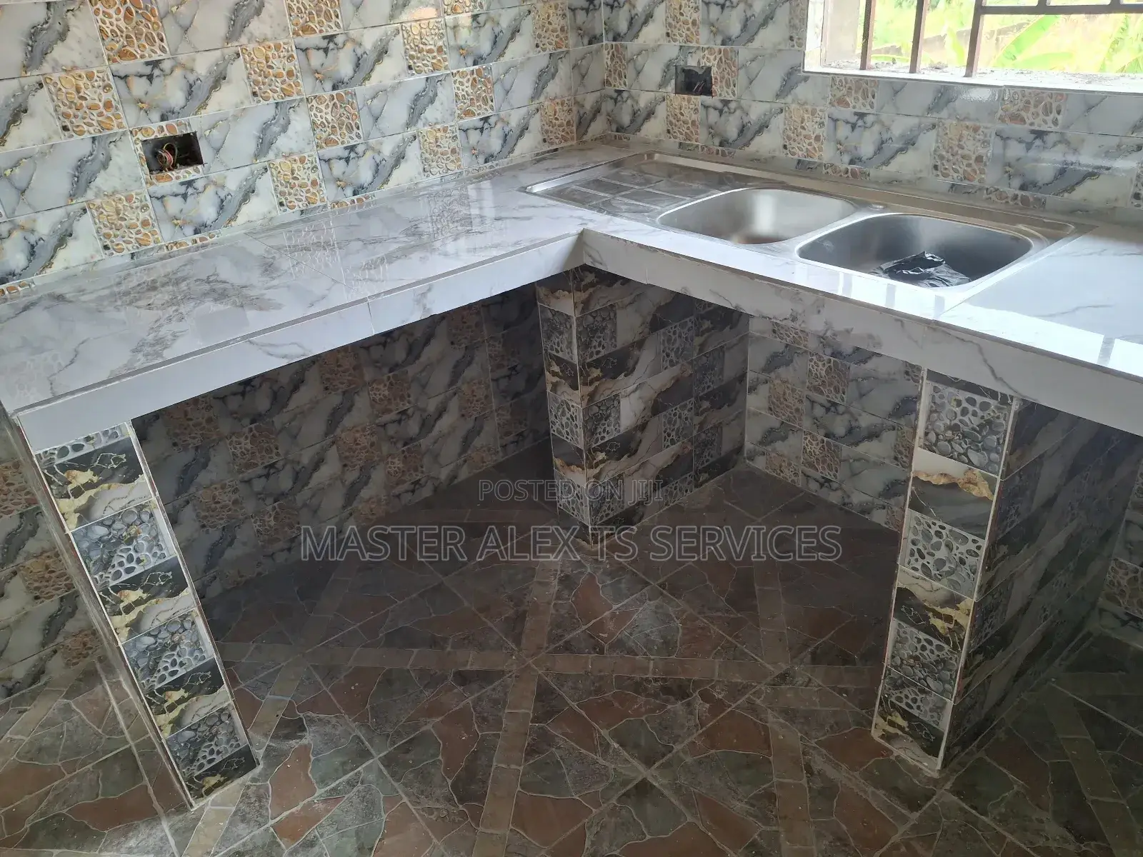 Tiler( Mats)
