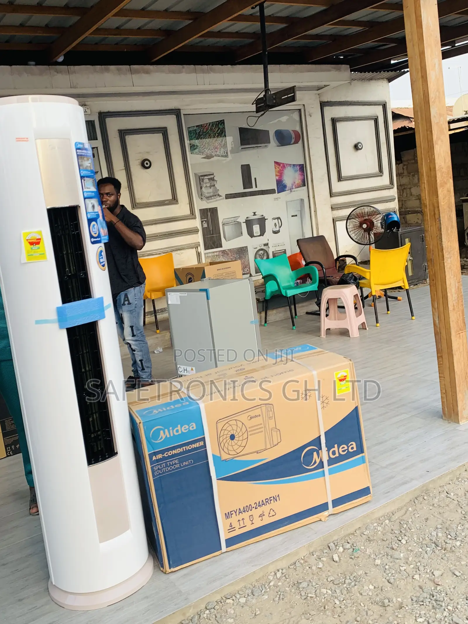 Available R410a Midea 2.5 Hp Floor Standing Ac