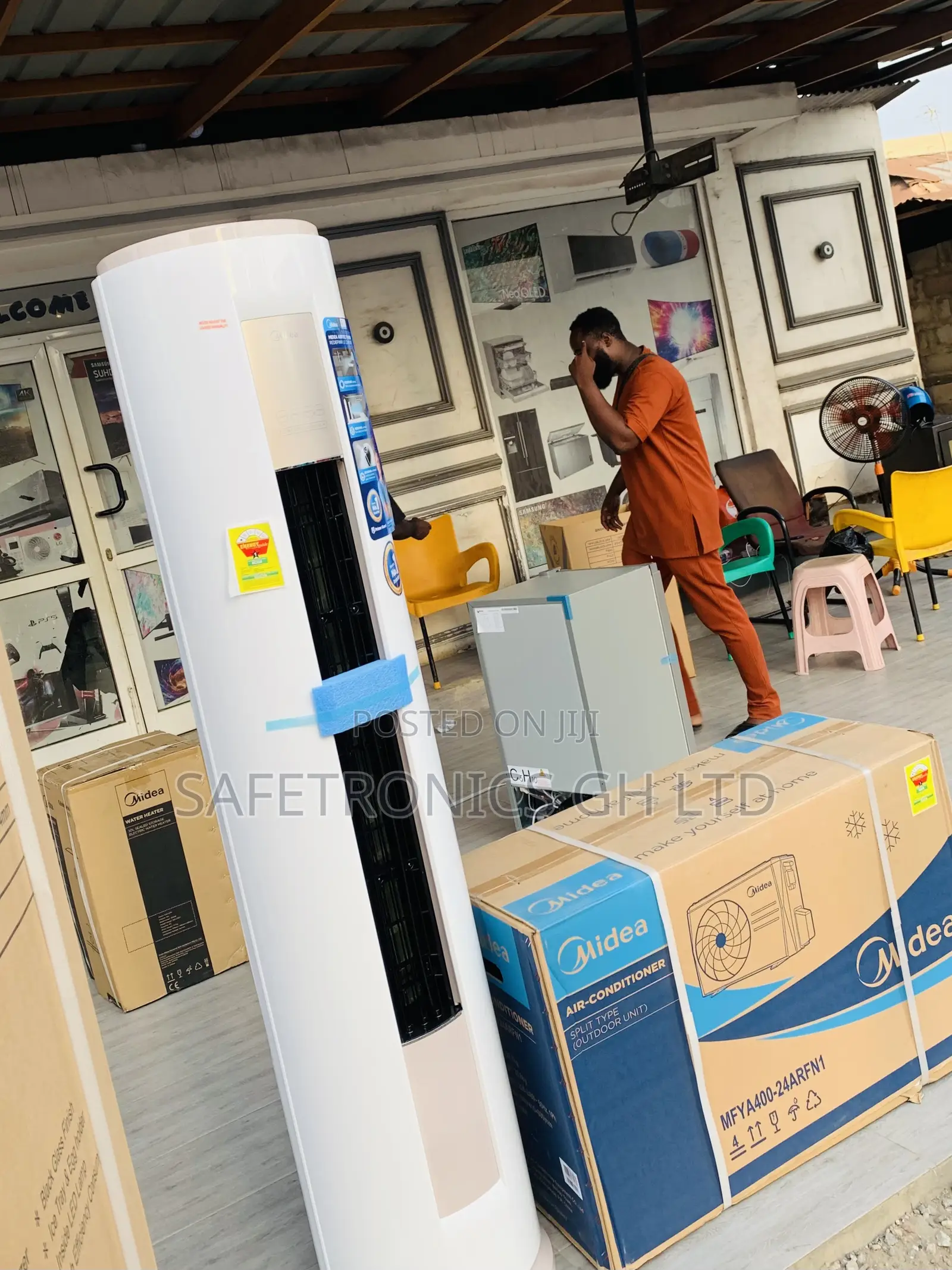 Auto Restart Midea Standing Floor 2.5hp White R410a Ac