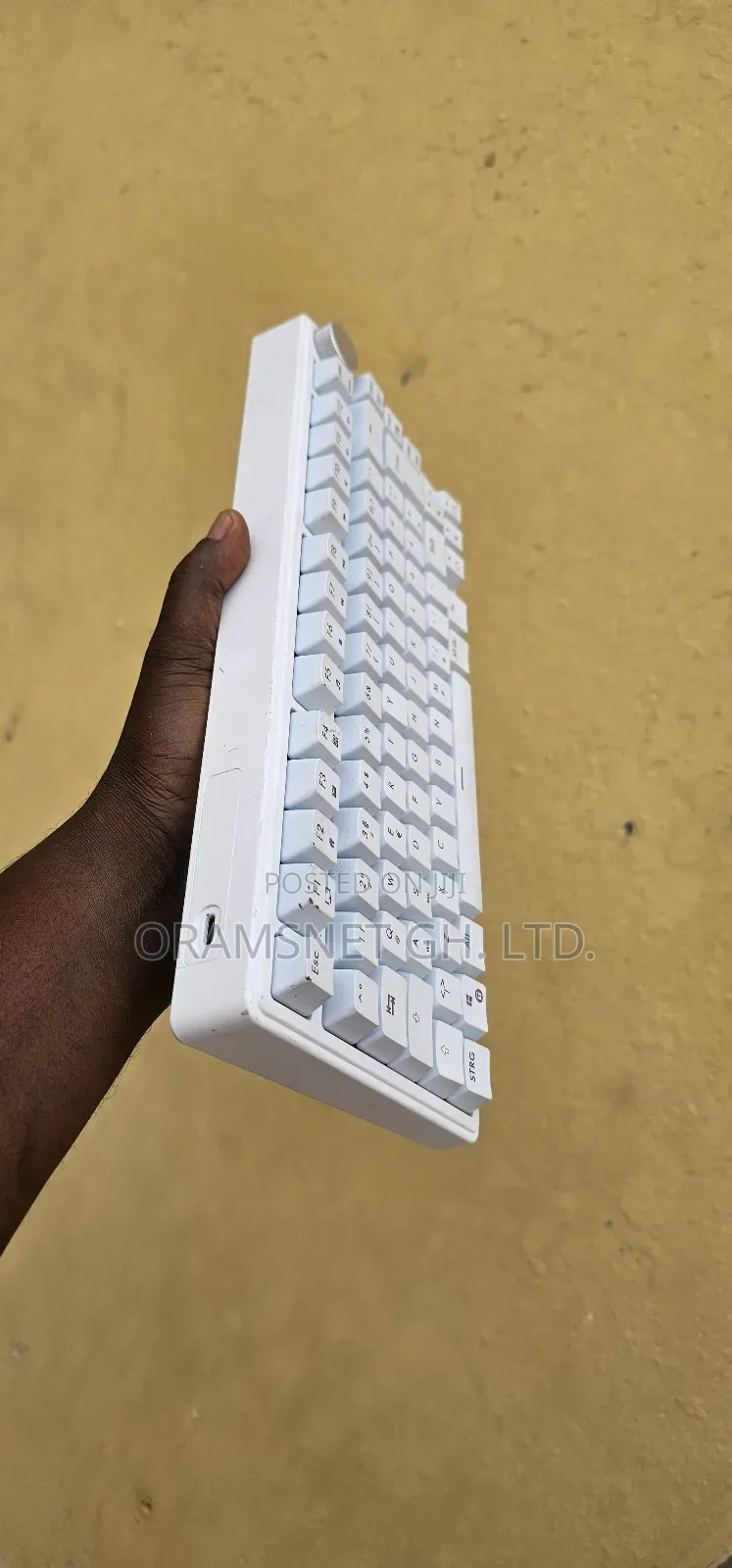 Isy Igk-6500 RGB Mechanical Keyboard