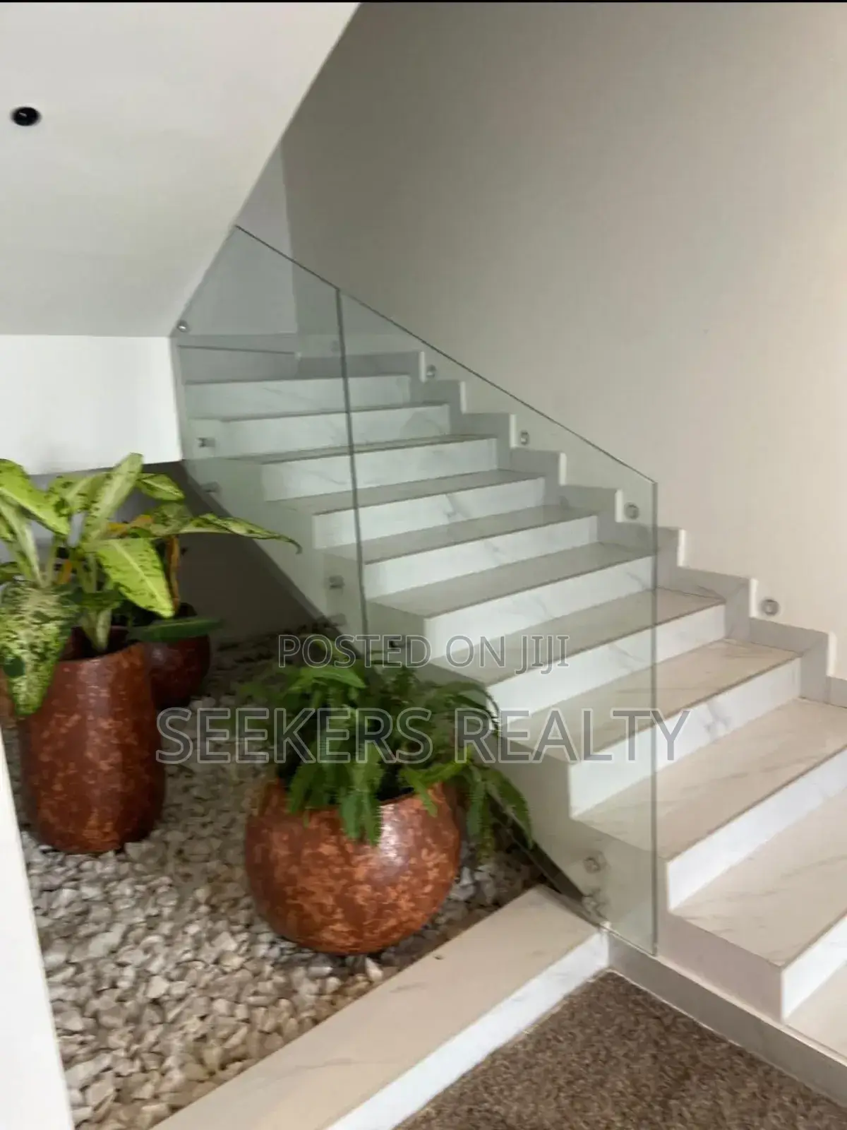 Furnished 4bdrm Townhouse / Terrace in Seekers Realty, East Legon