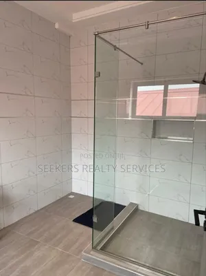 Furnished 4bdrm Townhouse / Terrace in Seekers Realty, East Legon