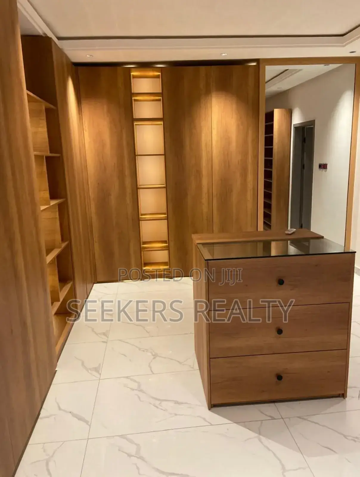 Furnished 4bdrm Townhouse / Terrace in Seekers Realty, East Legon