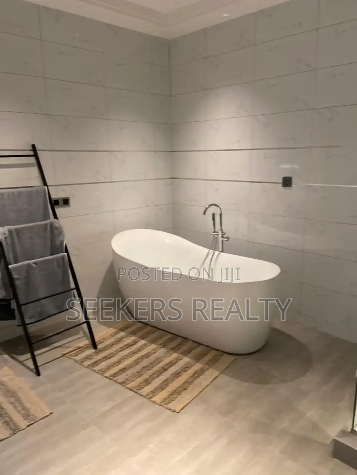 Furnished 4bdrm Townhouse / Terrace in Seekers Realty, East Legon