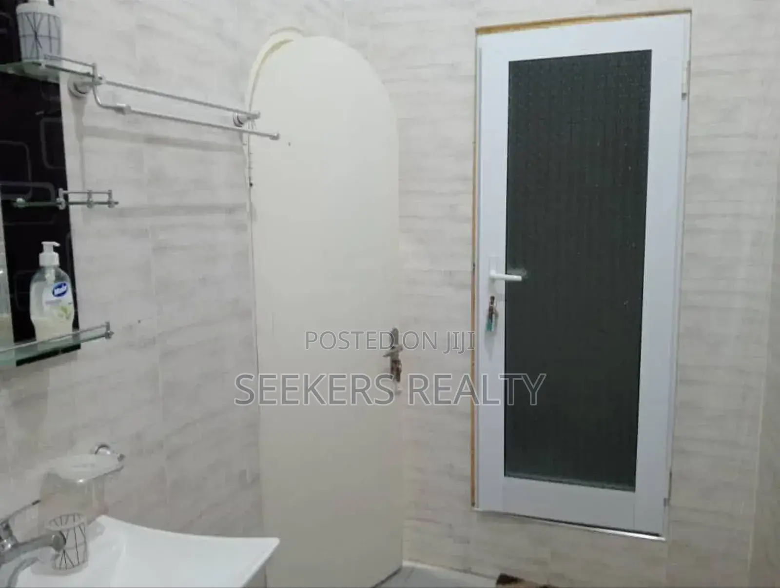 Furnished 1bdrm Apartment in Seekers Realty, Osu for rent