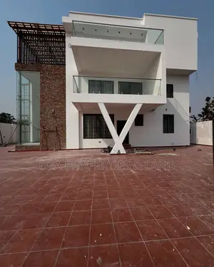 9bdrm House in Adjiriganor, Ability for sale