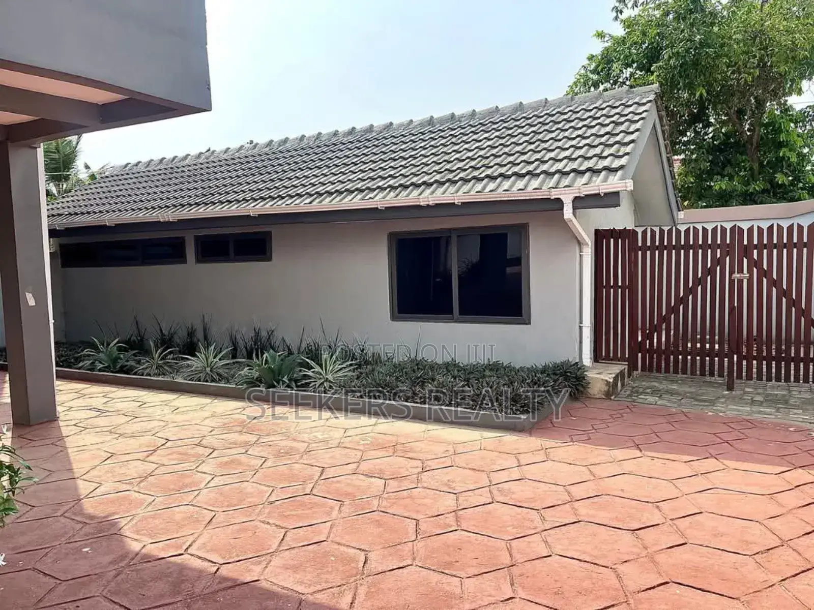 5bdrm House in Seekers Realty, Labone for rent