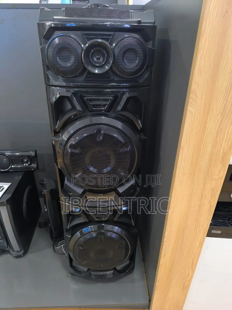 Nasco-Home-Theater-Tall Speakers