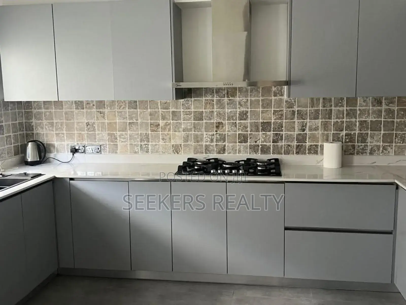 Furnished 4bdrm Townhouse / Terrace in Seekers Realty, Cantonments