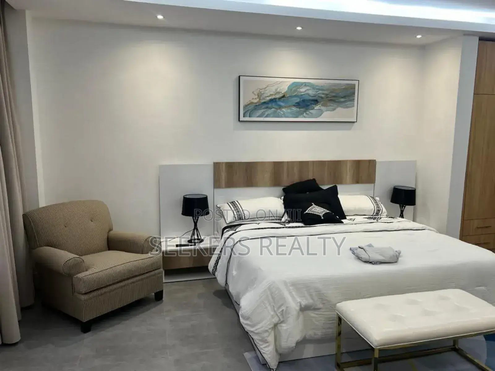 Furnished 4bdrm Townhouse / Terrace in Seekers Realty, Cantonments