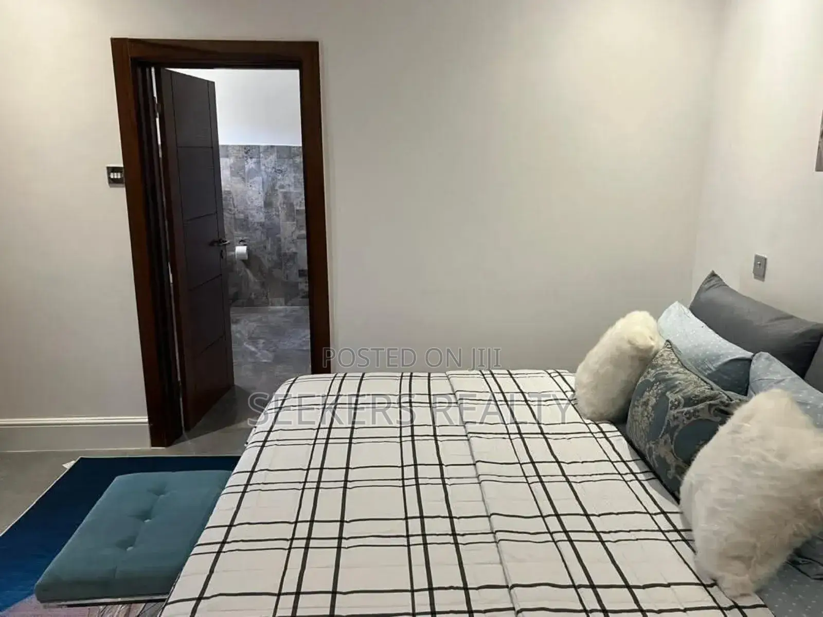 Furnished 4bdrm Townhouse / Terrace in Seekers Realty, Cantonments