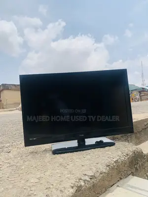42inches Hitachi Digital Tv
