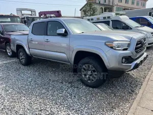 Toyota Tacoma SR 2018 Gray