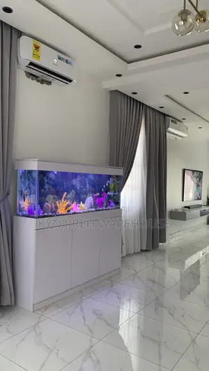 Unknown Aquarium With Fishes
