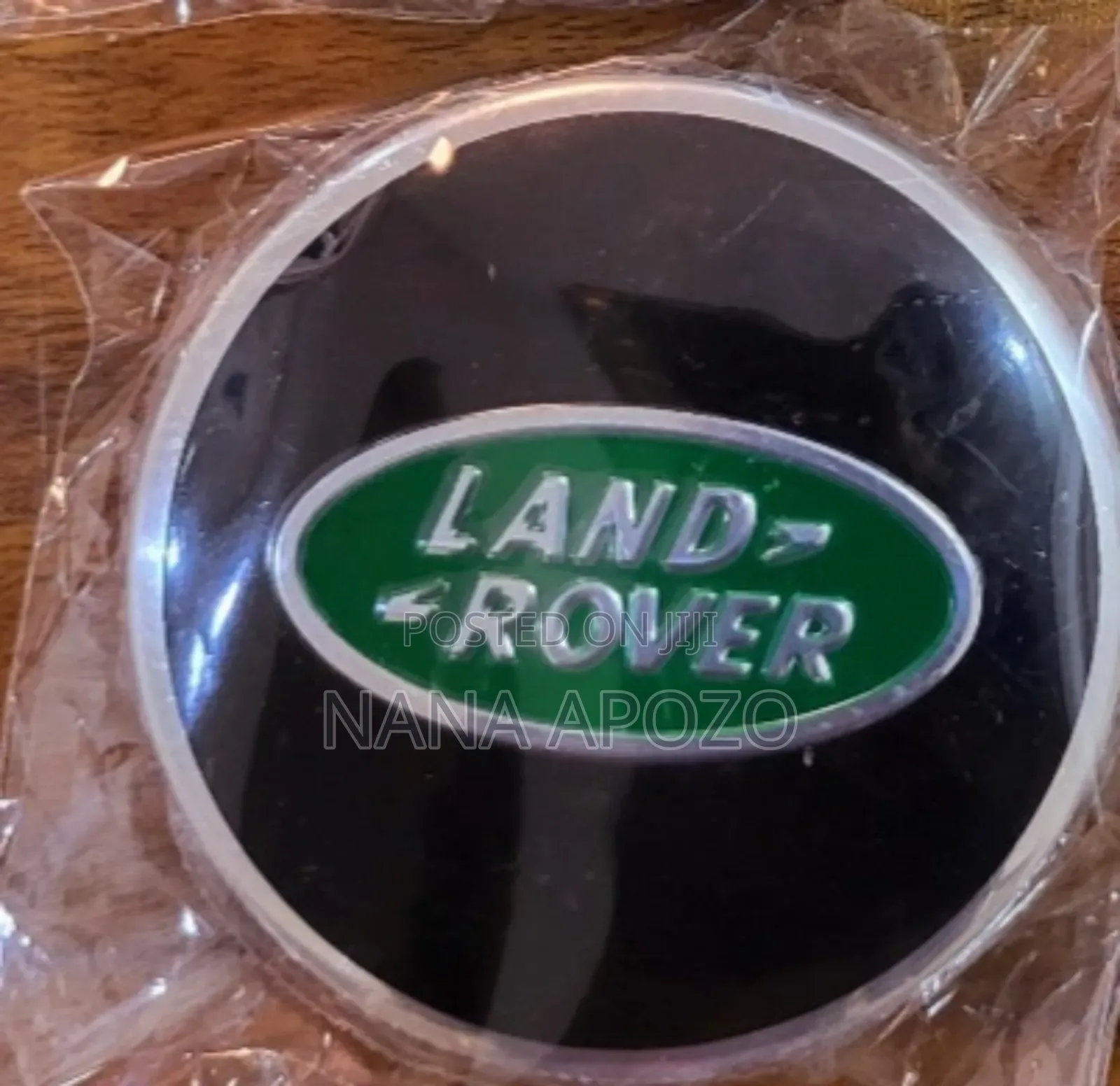 Green and Black Land Rover and Range Rover Wheel Cups