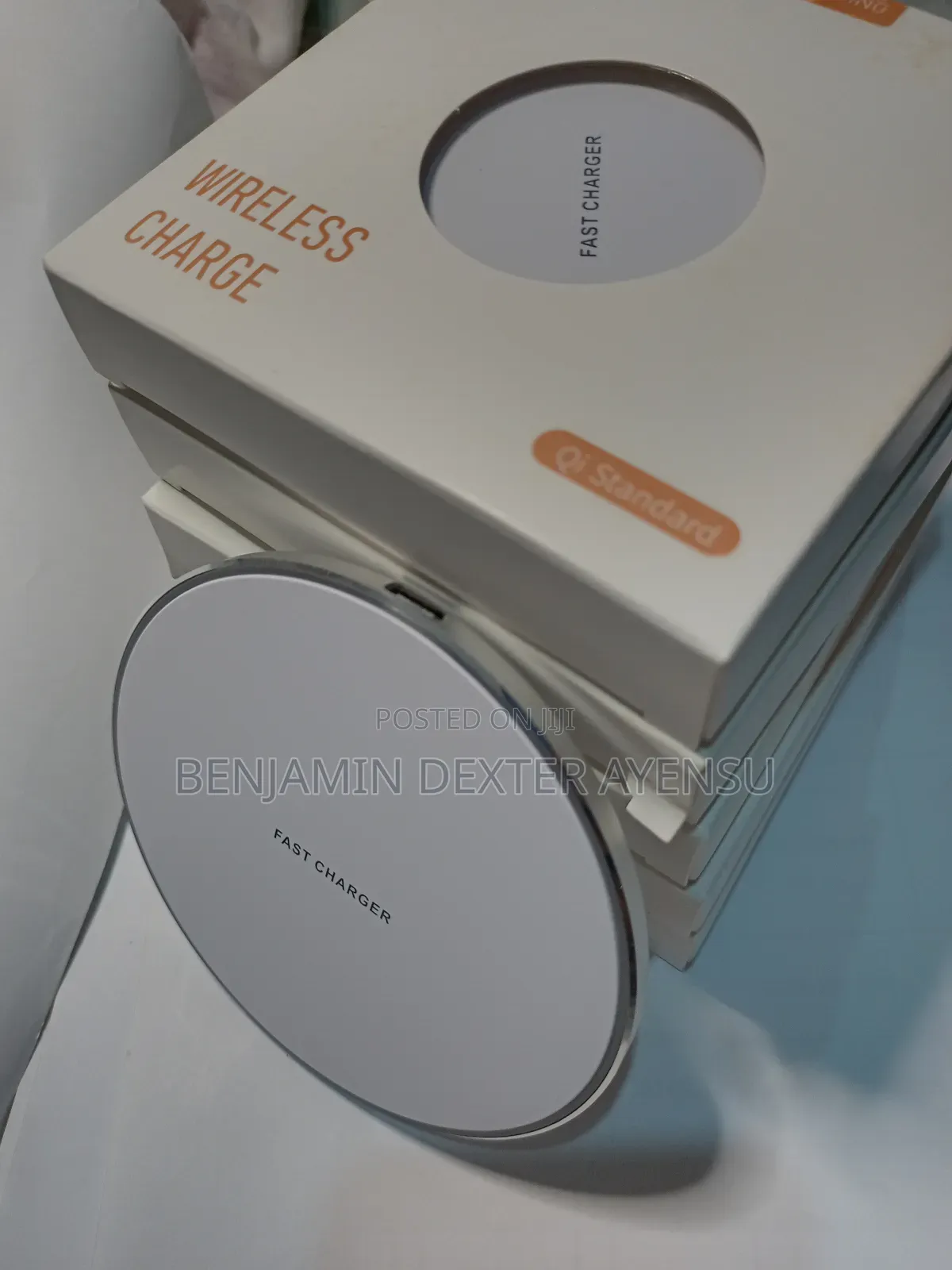 Magsafe Charger for iPhones, Wireless.