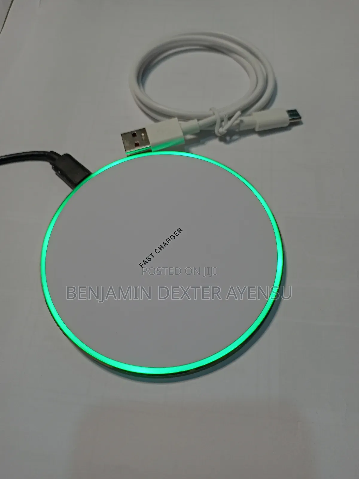 Magsafe Charger for iPhones, Wireless.