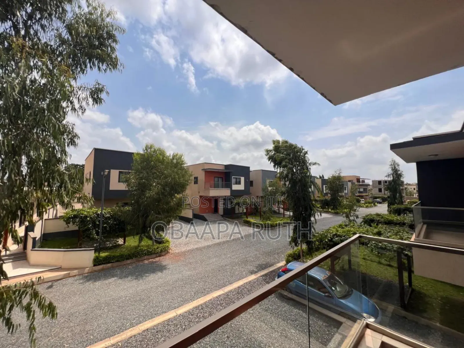 3bdrm Townhouse/Terrace in Oyarifa for sale