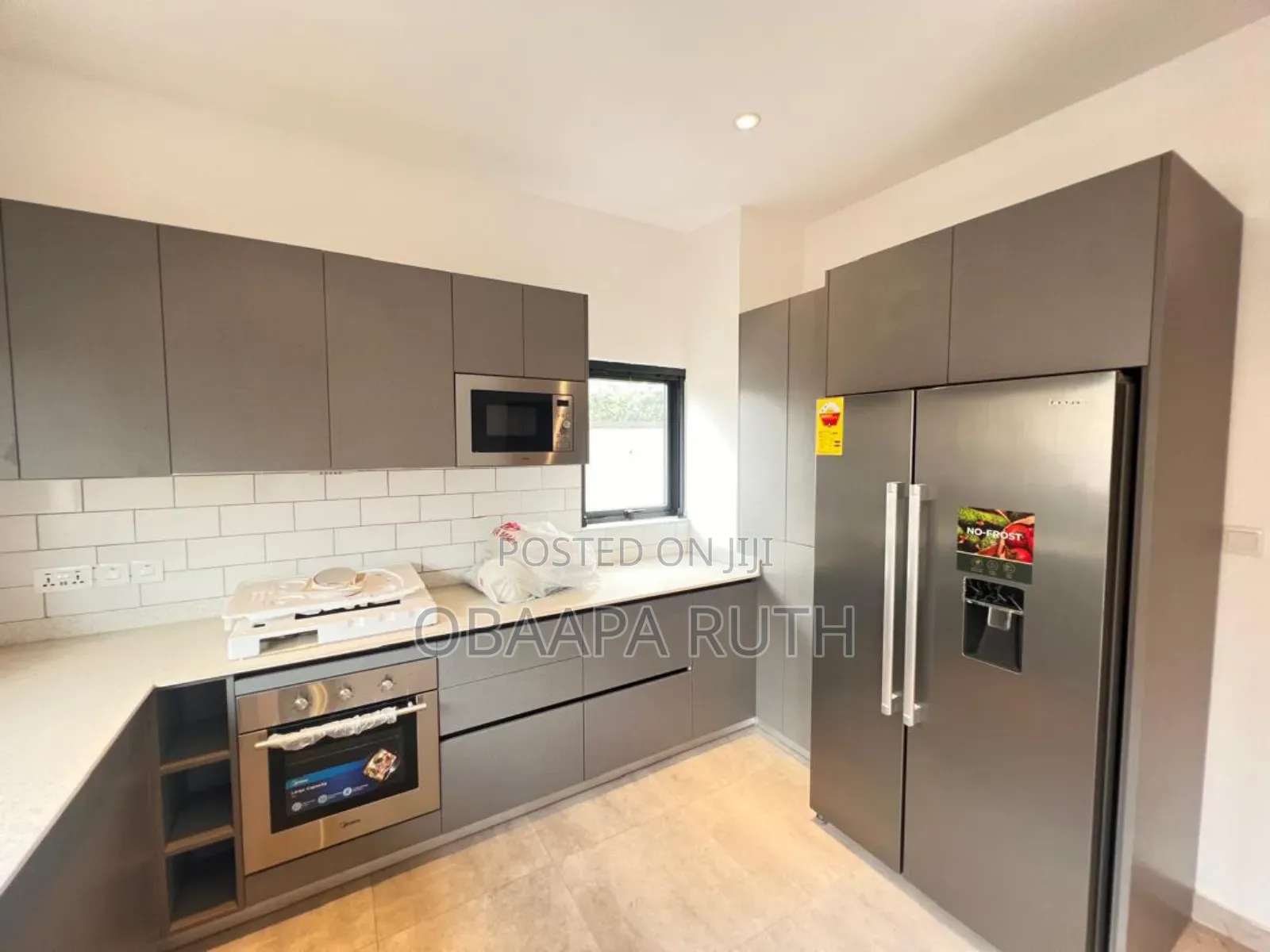 3bdrm Townhouse/Terrace in Oyarifa for sale