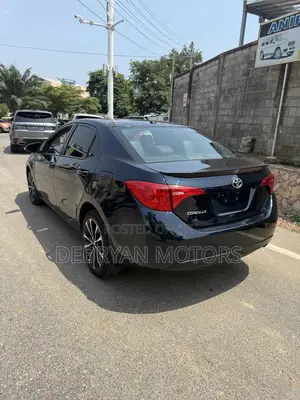 Toyota Corolla 2017 Black