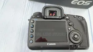 99% New 5d Mark 3 With Bag and Free Sd Card