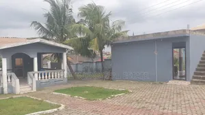 5bdrm House in Fredimens Real, Kumasi Metropolitan for sale