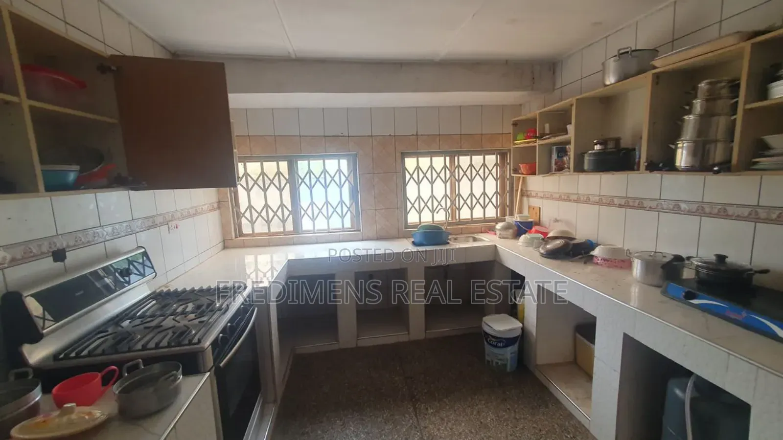5bdrm House in Fredimens Real, Kumasi Metropolitan for sale