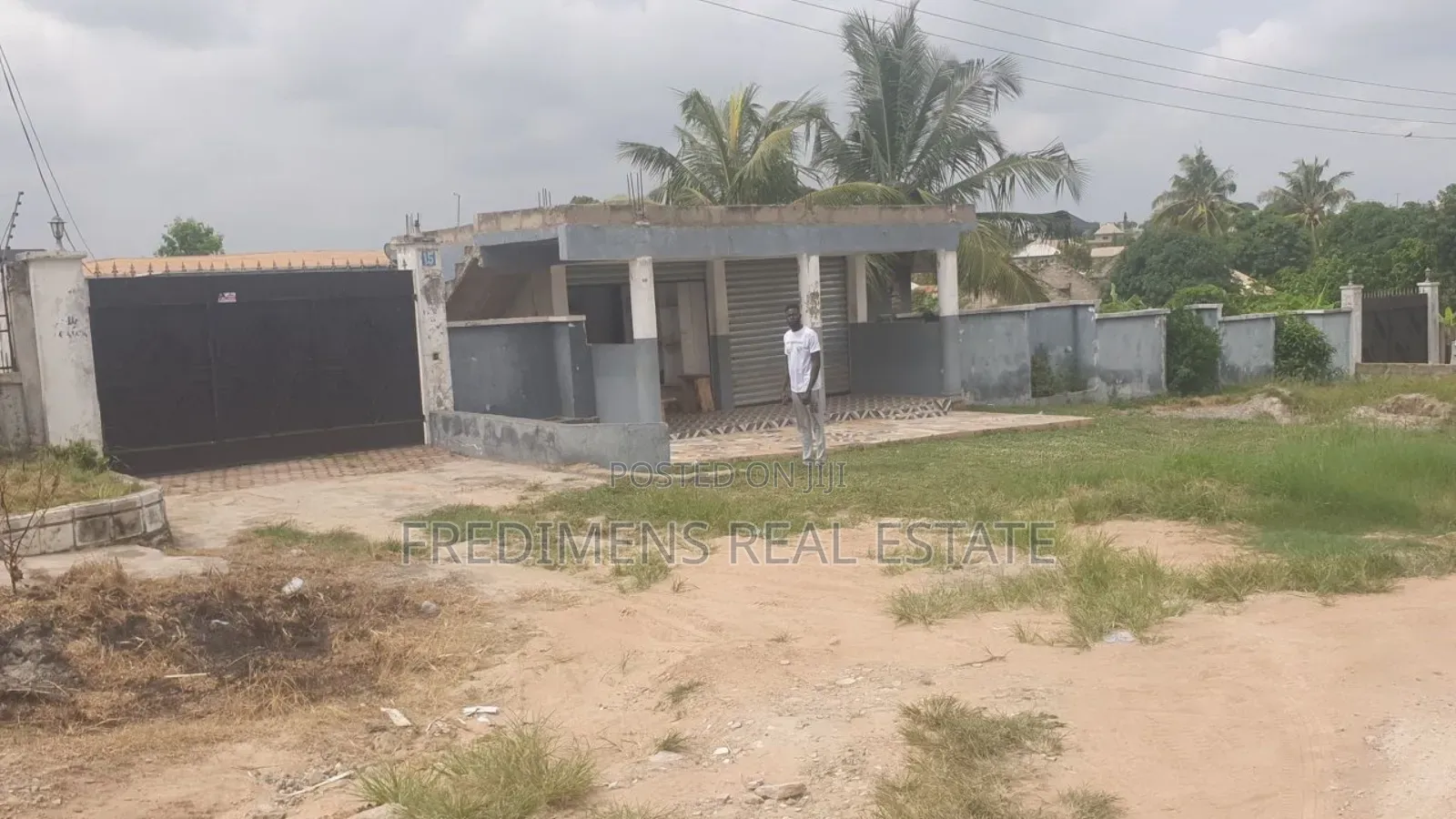 5bdrm House in Fredimens Real, Kumasi Metropolitan for sale