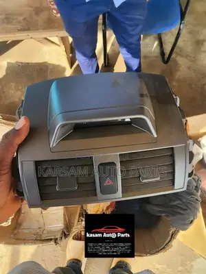 Corrolla 09 Console