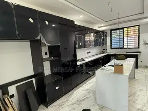 5bdrm House in Skm Properties, Lartebiokorshie for sale