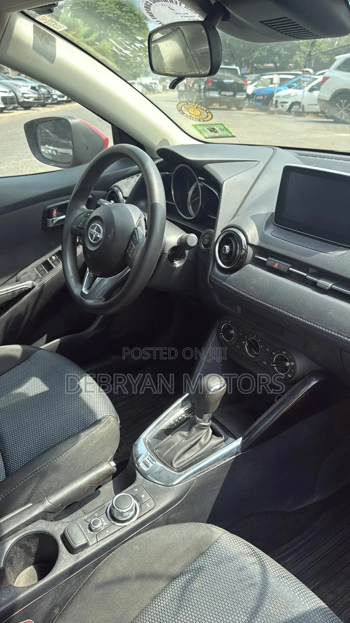 Scion iA Base 2016 Red