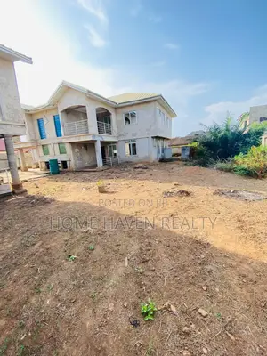 6bdrm Apartment in Westland for sale