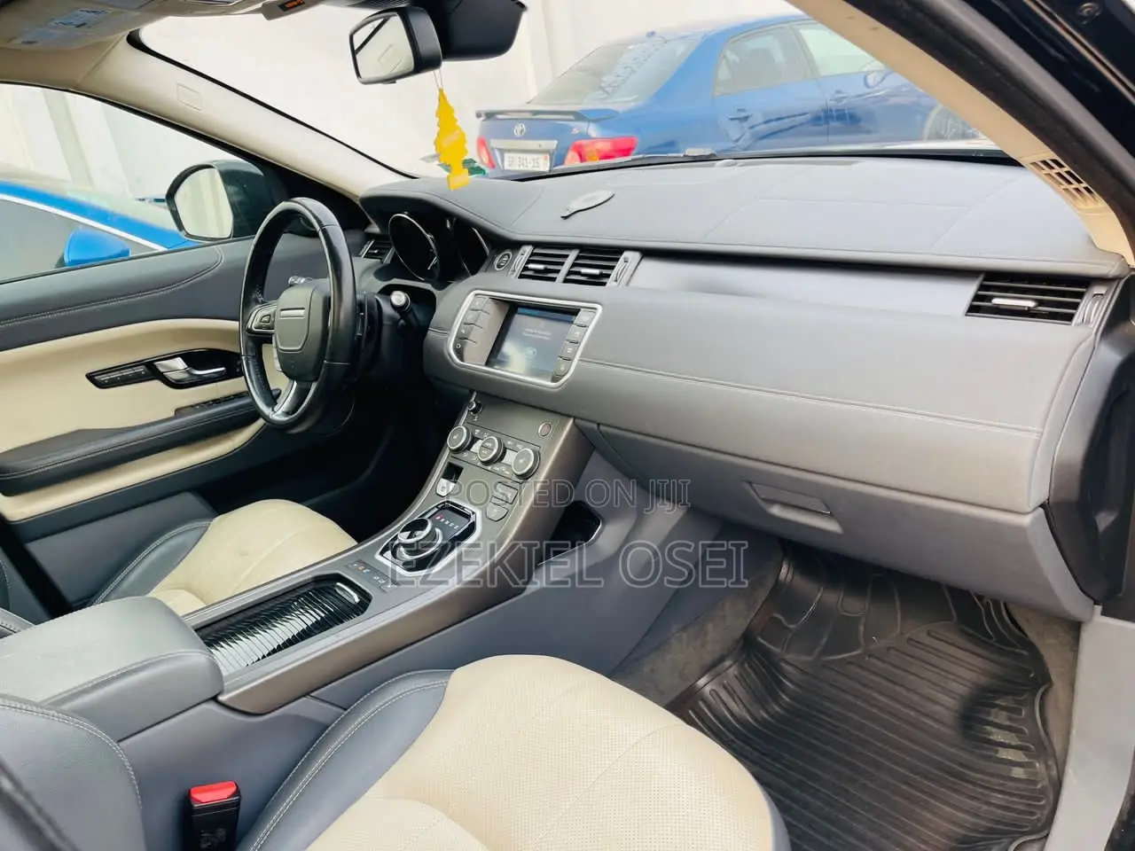 Land Rover Range Rover Evoque SE Premium 4x4 5-Door 2018 Black