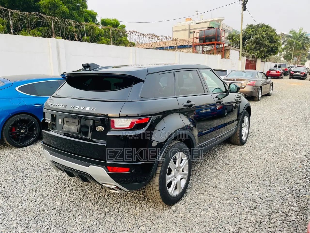 Land Rover Range Rover Evoque SE Premium 4x4 5-Door 2018 Black