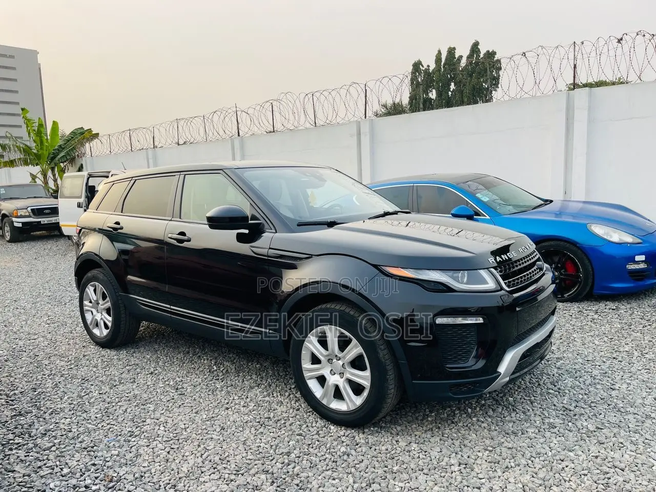 Land Rover Range Rover Evoque SE Premium 4x4 5-Door 2018 Black