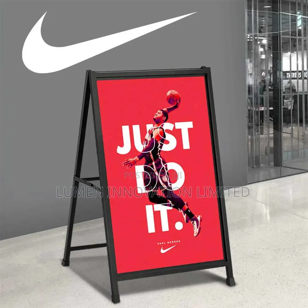 A Shape Display Stand