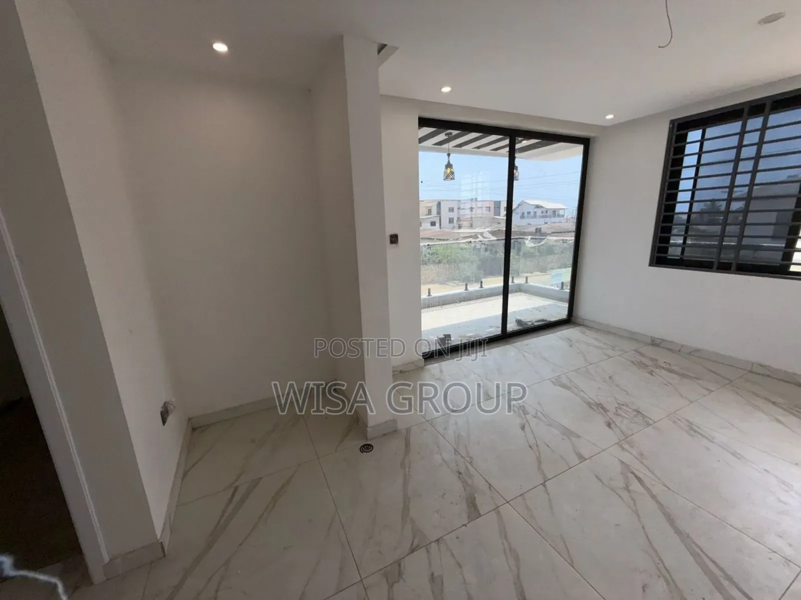 5bdrm Duplex in Wisa Group, Accra Metropolitan for sale