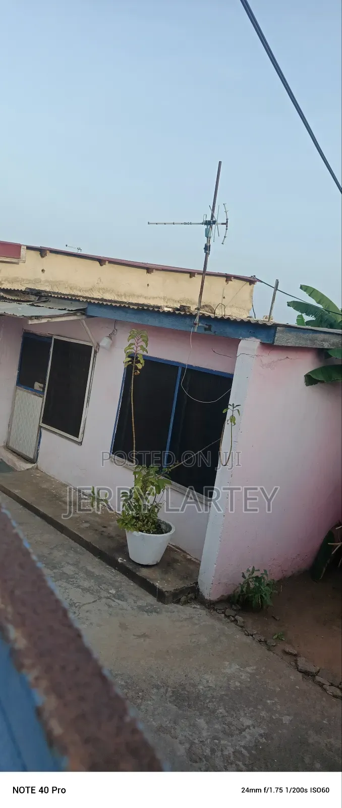 1bdrm House in Poly Clinic, Dansoman for sale