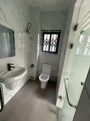 4bdrm Townhouse/Terrace in Oyarifa Mall Area for sale