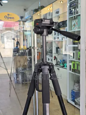 Phone and Camera Tripod 680t 180cm
