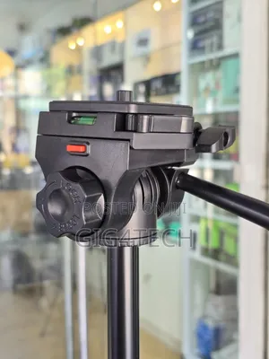 Phone and Camera Tripod 680t 180cm