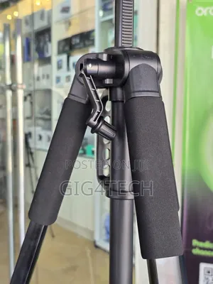 Phone and Camera Tripod 680t 180cm