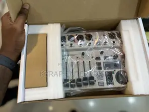 Behringer Flow 8 Mixer