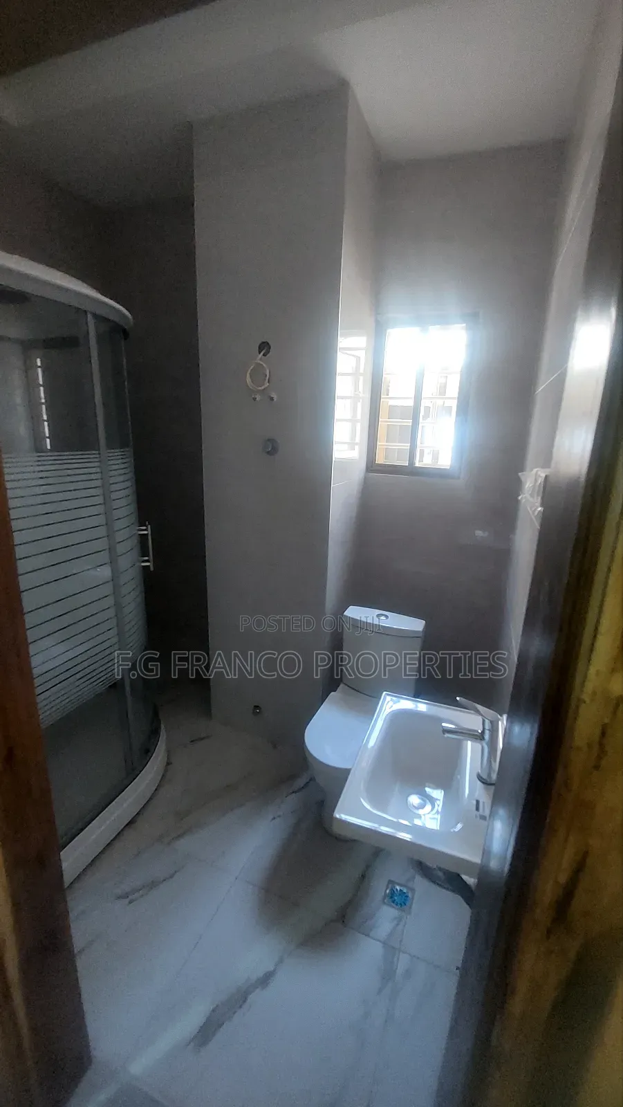 4bdrm House in Kg.Franco Properties, Spintex for rent