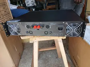 Peavey Power Amp. (Cs3000)
