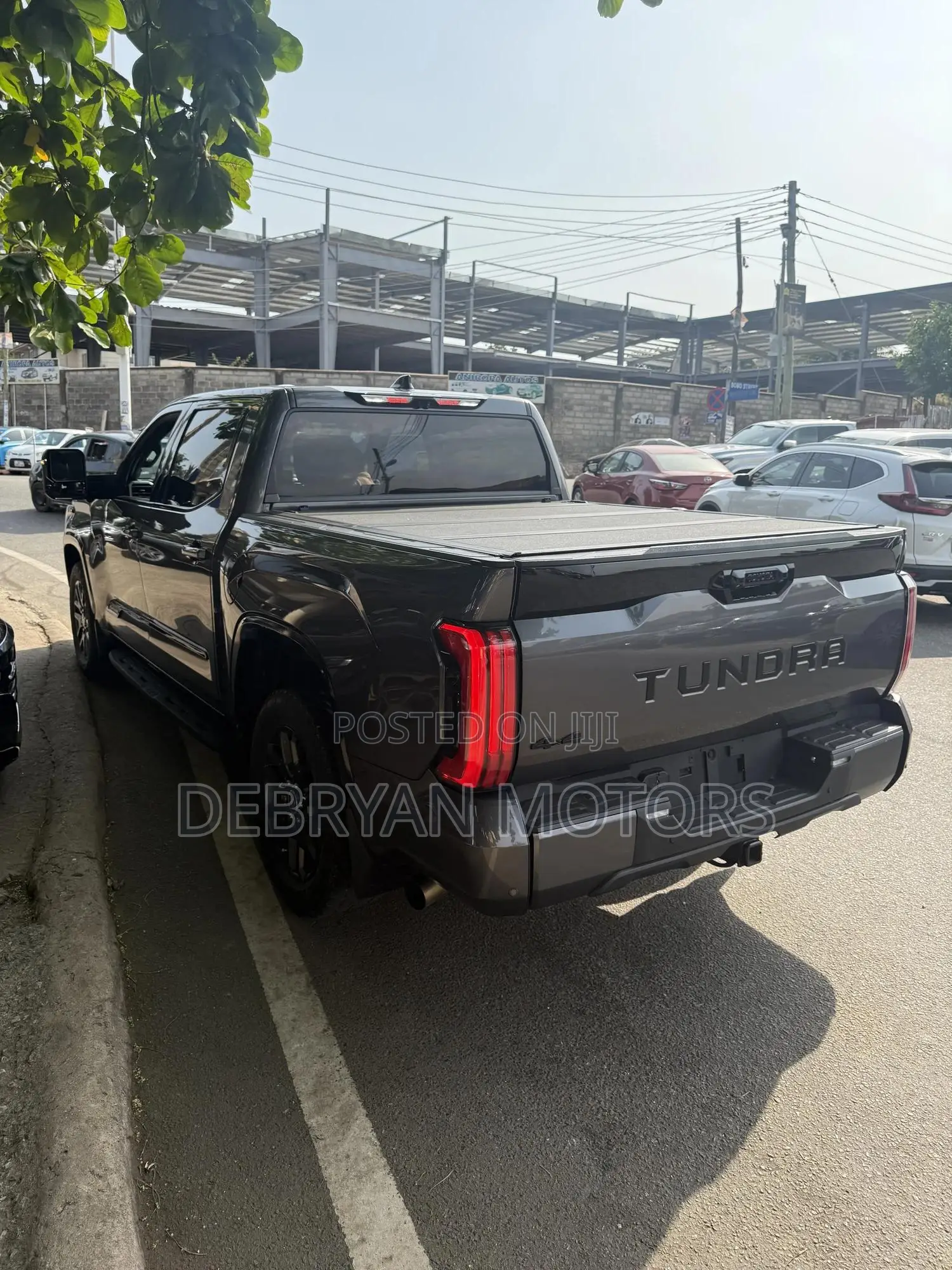Toyota Tundra Platinum 2022 Gray