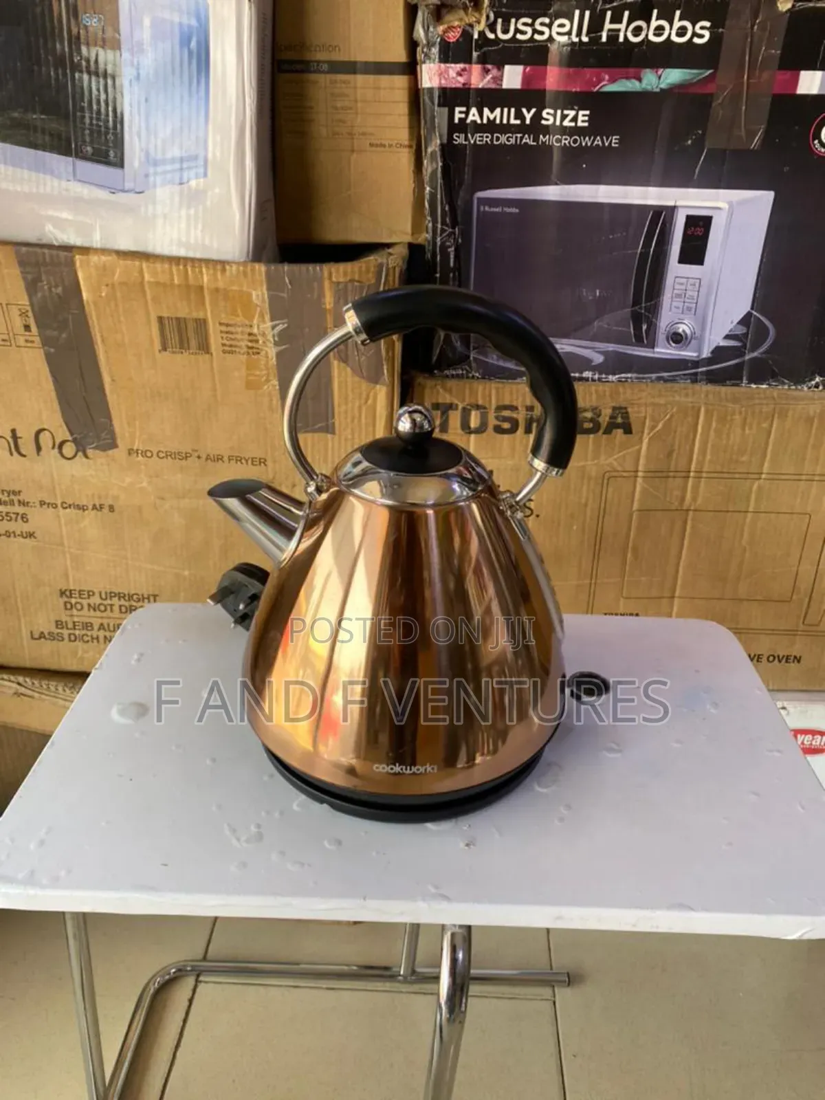 Cookworks Pyramid Gold Kettle - Uk