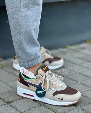 Nike Air Max Trainers