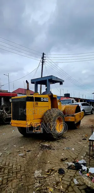 Cat Single Drum Road Roller 10,000 LBS