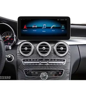 Mercedes Benz C300 Carplay